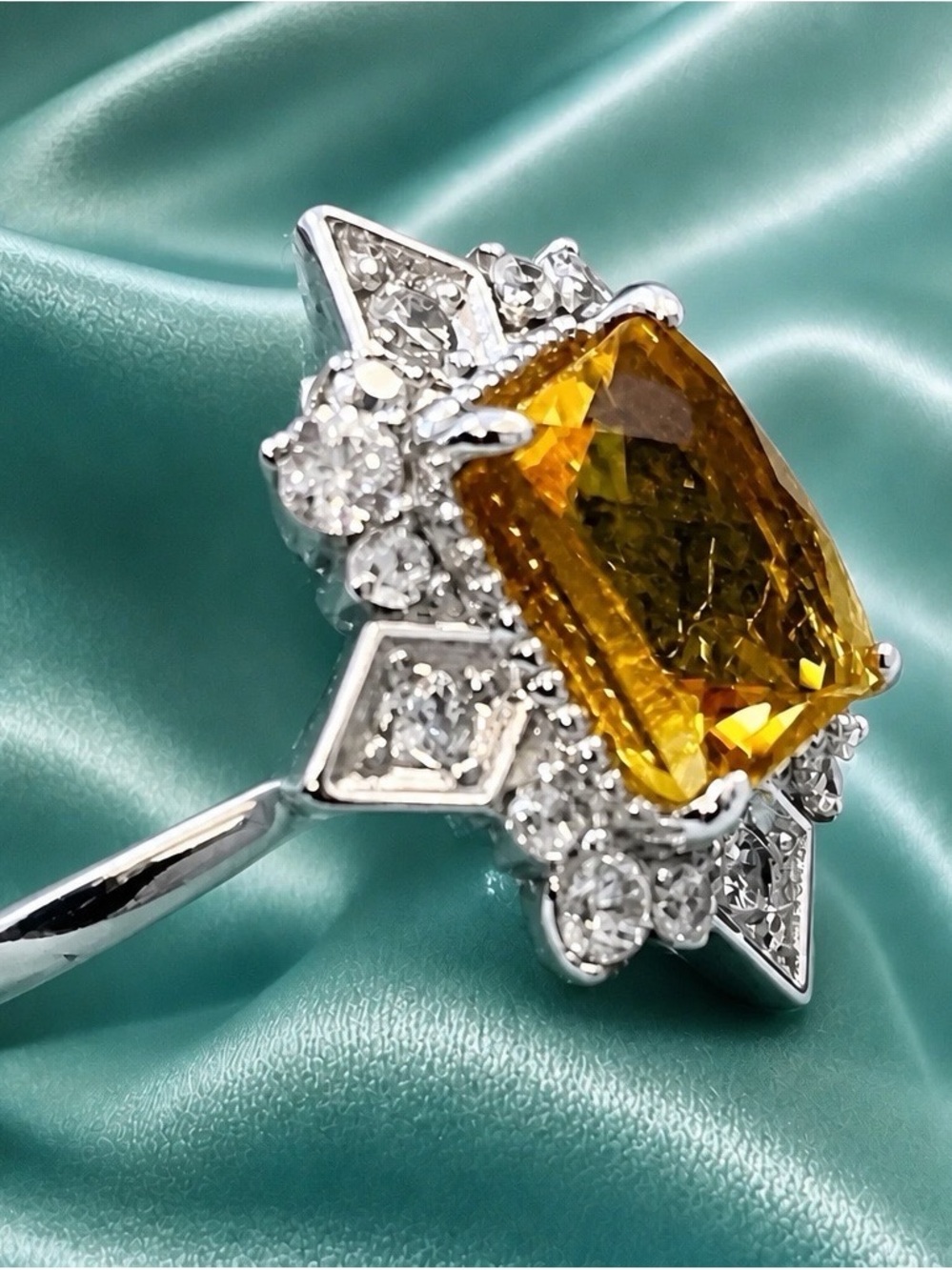 AAA Brazilian 1.0ctw Cushion-Cut Citrine Gemstone. Rhodium over 925 S.Silver.